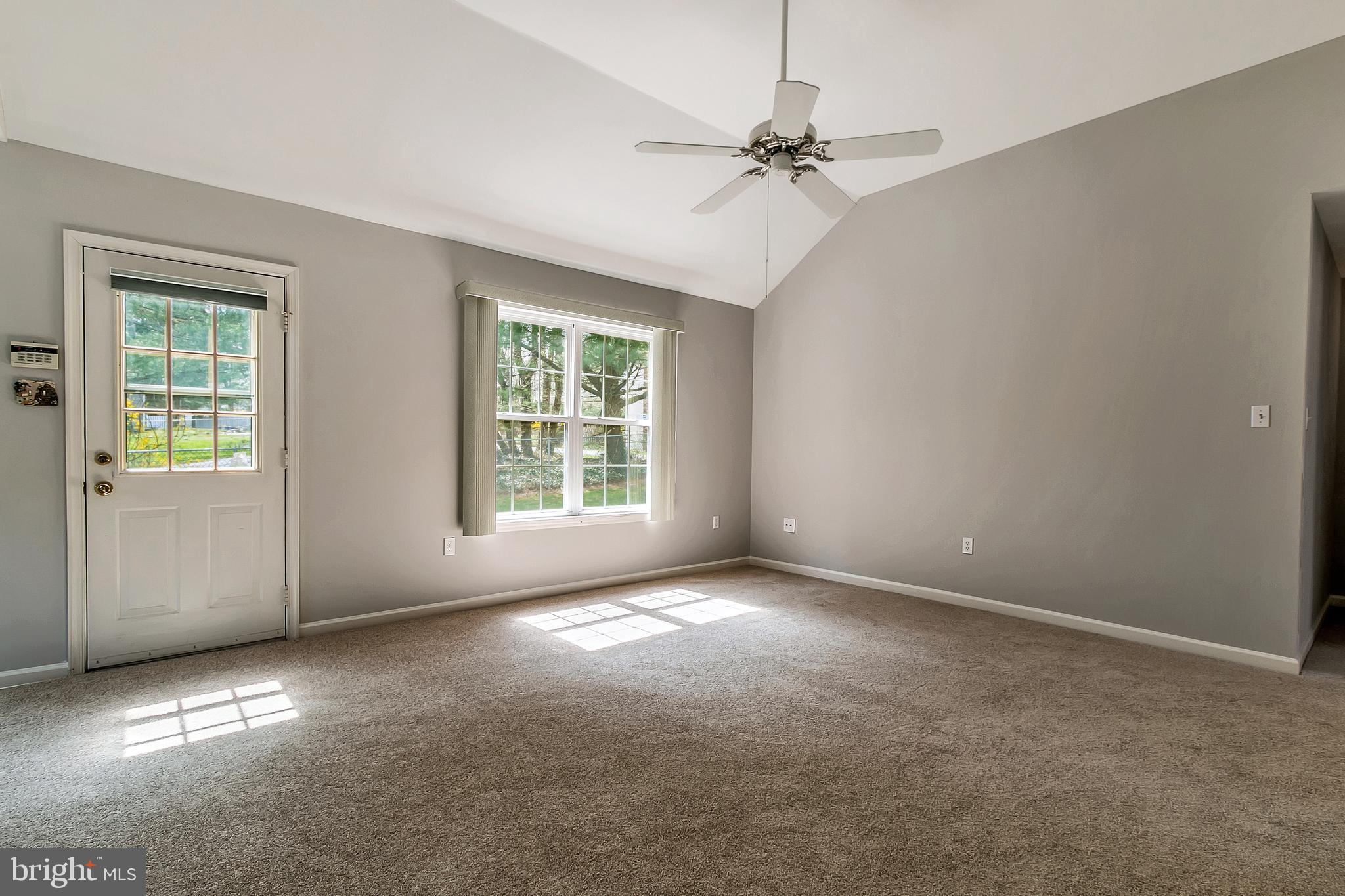 2804 Duncan Road Wilmington, DE 19808 - Photo 8 of 29 Living Room