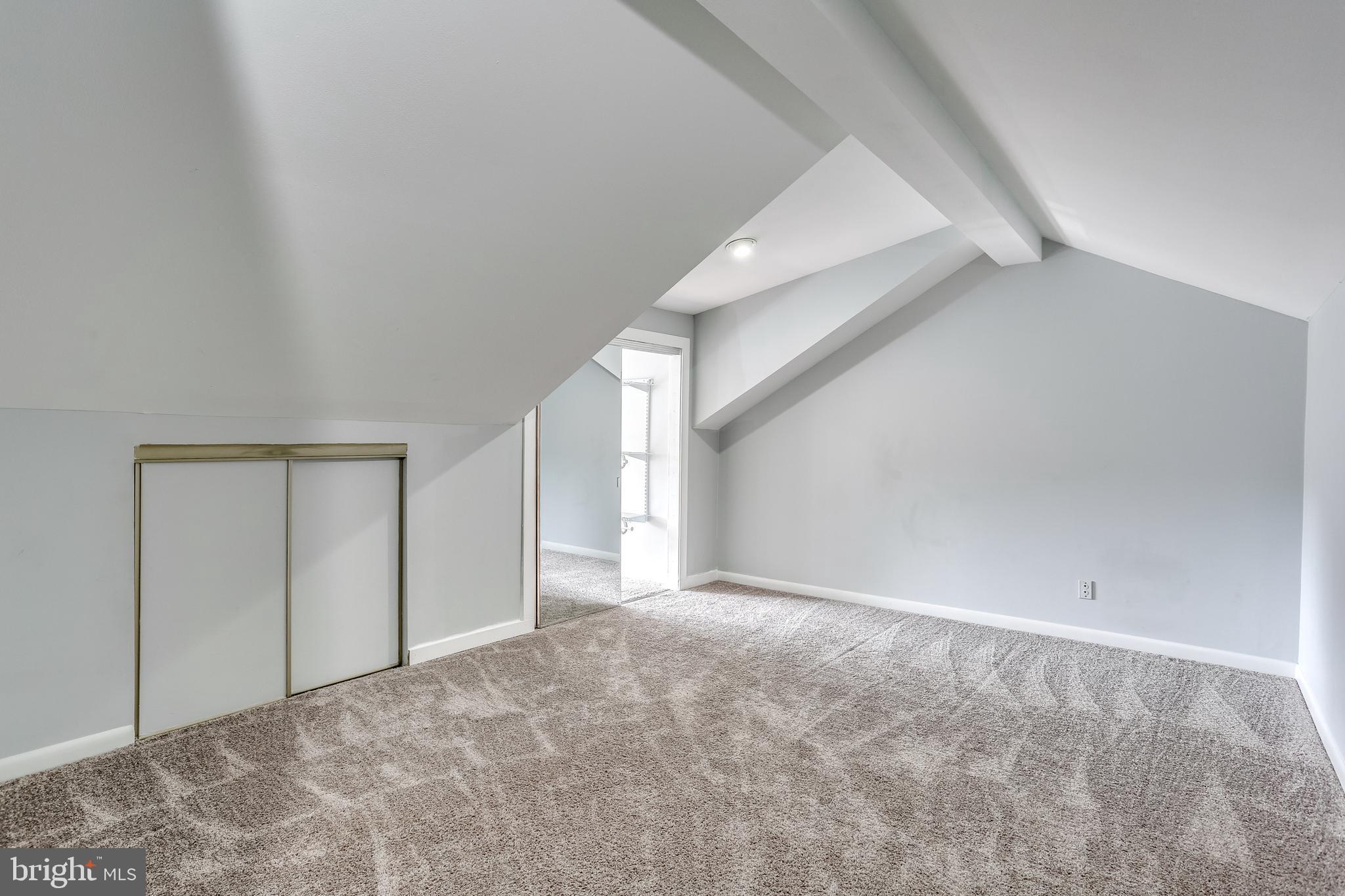 5534 Vantage Point Road Columbia, MD 21044 - Photo 9 of 22 4th floor bedroom