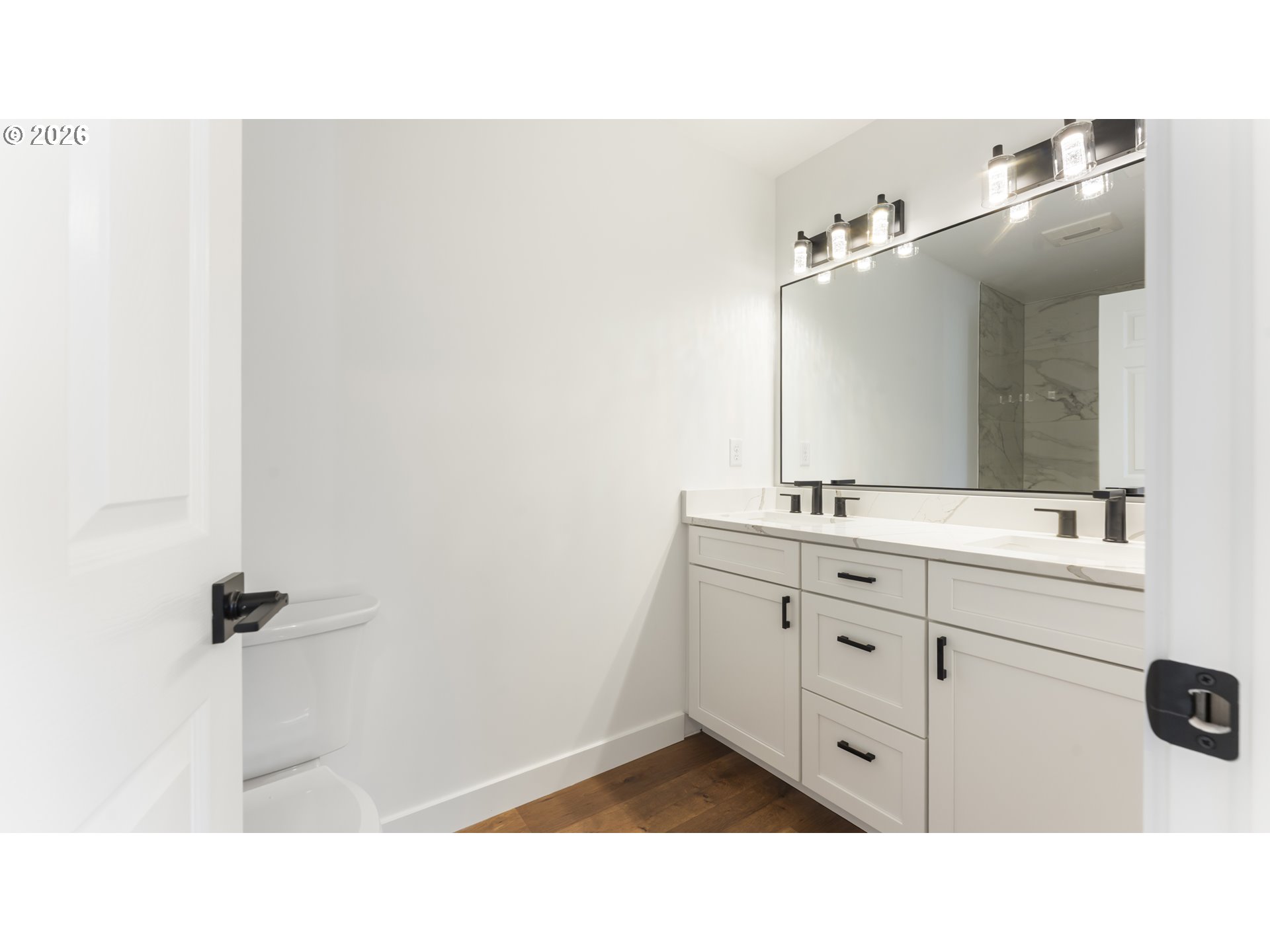141 Northeast D Street Willamina, OR 97396 - Photo 24 of 43 a bathroom with a sink tub and mirror
