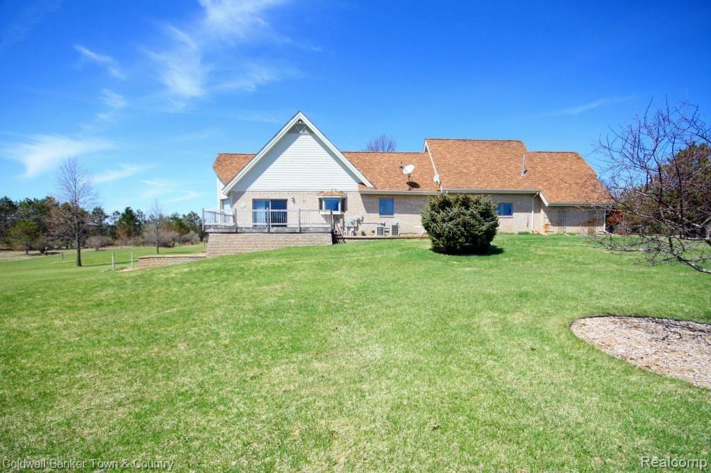 2025 Clyde Road Highland, MI 48357 - Photo 55 of 63 IMG_0572.jpg