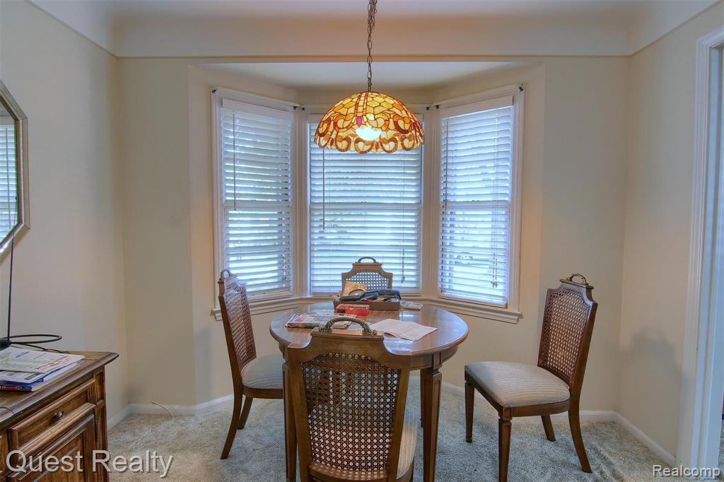 2132 Hampton Road Grosse Pointe Woods, MI 48236 - Photo 11 of 29