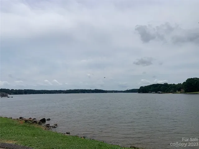 $259,800 | 129 Sleepy Cove Trail, Unit 5, Mooresville, NC 28117