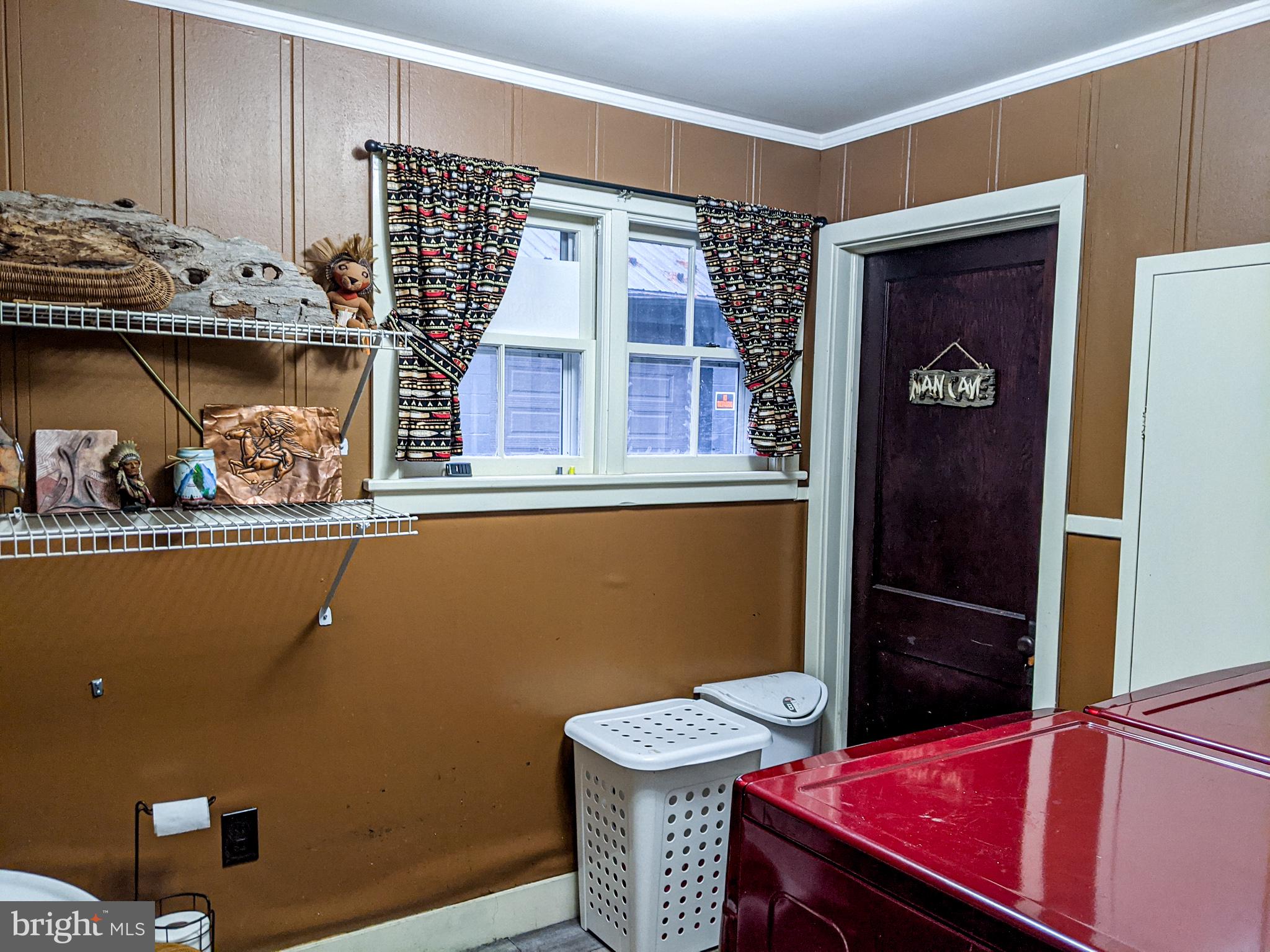 10436 Golf Course Road Fayetteville, PA 17222 - Photo 28 of 49 Laundry - door to basement
