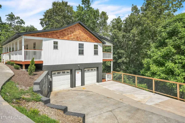 $475,000 | 334 Amolee Lane, Sevierville, TN 37876