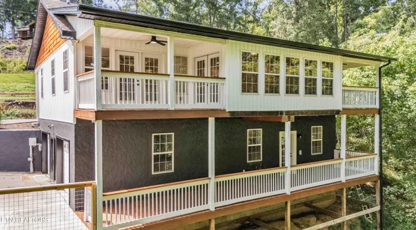 $475,000 | 334 Amolee Lane, Sevierville, TN 37876