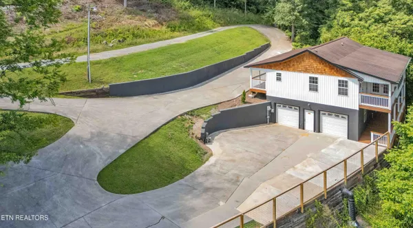 $475,000 | 334 Amolee Lane, Sevierville, TN 37876