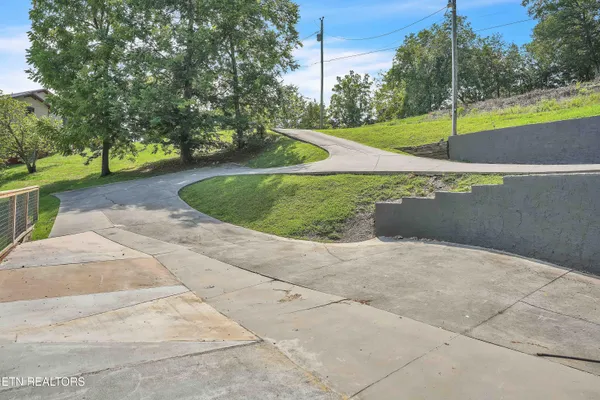 $475,000 | 334 Amolee Lane, Sevierville, TN 37876