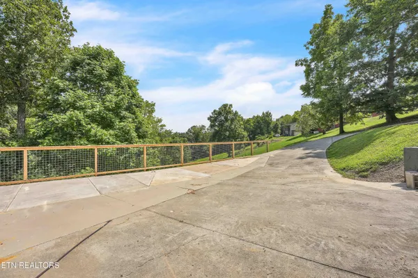 $475,000 | 334 Amolee Lane, Sevierville, TN 37876