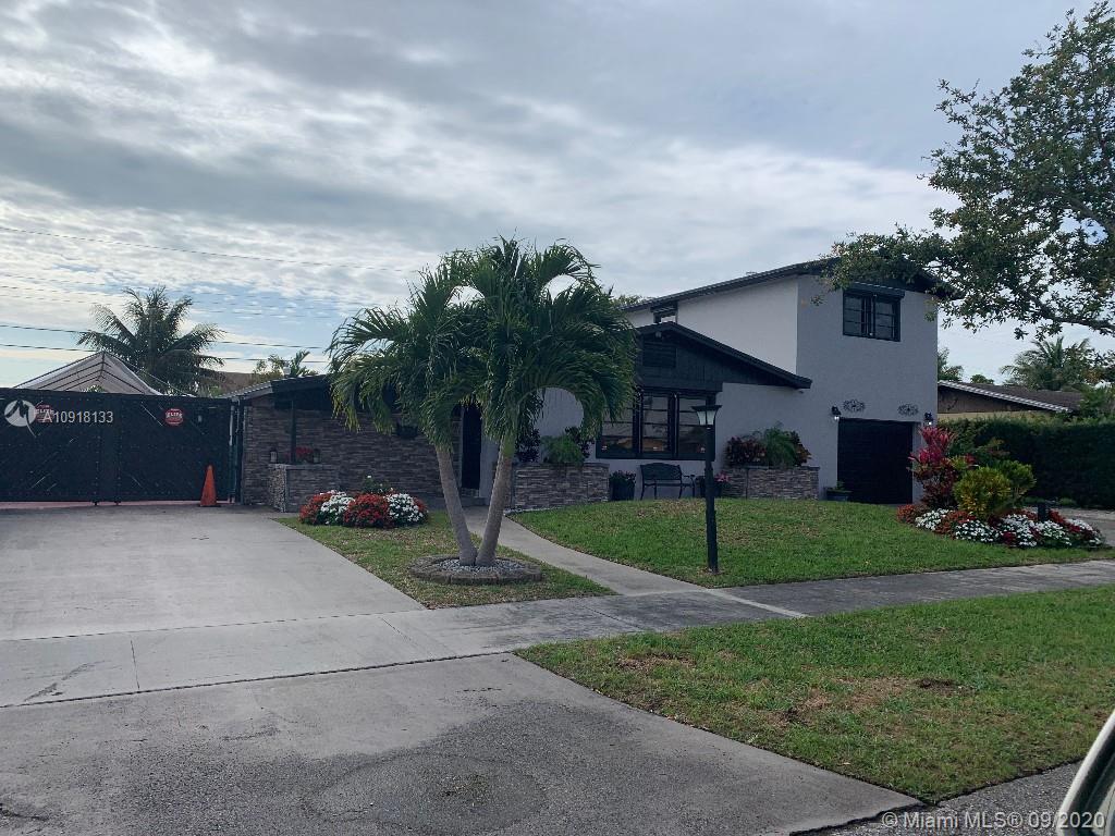 19233 Southwest 93rd Road Cutler Bay, FL 33157 - Photo 1 of 25