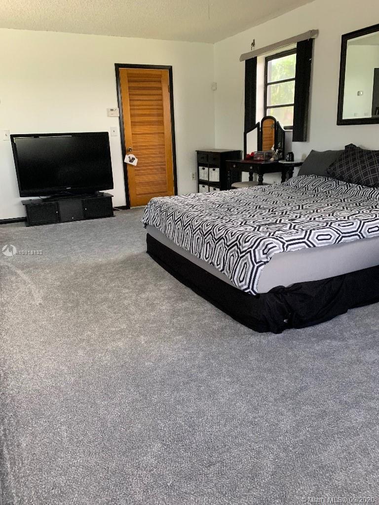 19233 Southwest 93rd Road Cutler Bay, FL 33157 - Photo 16 of 25