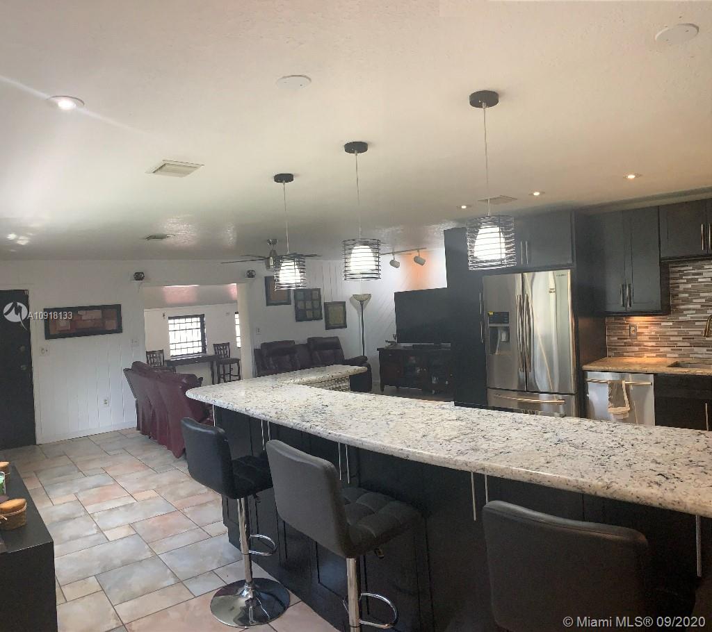 19233 Southwest 93rd Road Cutler Bay, FL 33157 - Photo 3 of 25