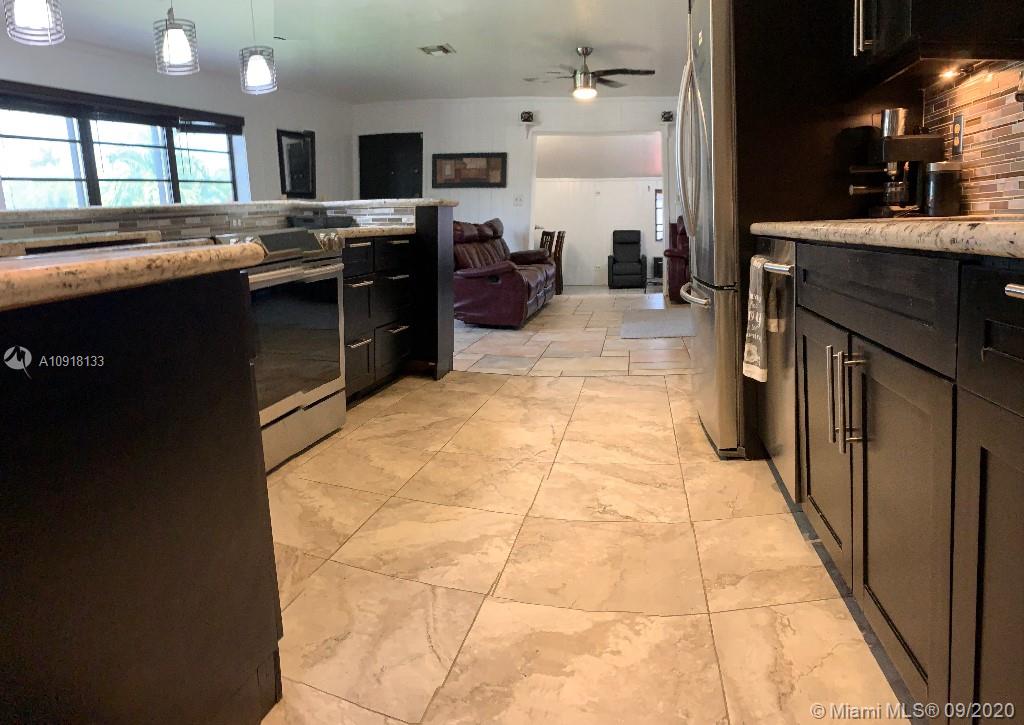 19233 Southwest 93rd Road Cutler Bay, FL 33157 - Photo 5 of 25
