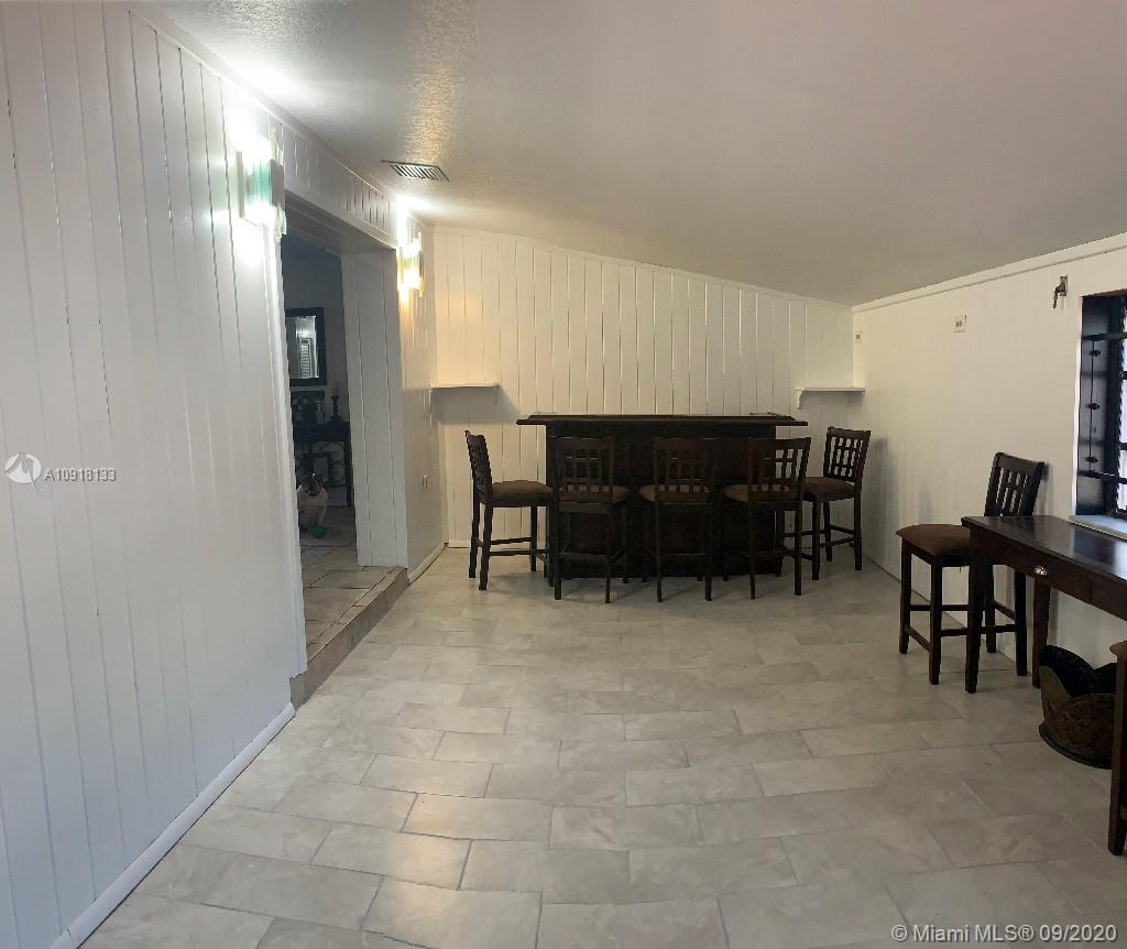 19233 Southwest 93rd Road Cutler Bay, FL 33157 - Photo 6 of 25
