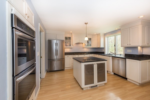 10 Batchelder Road Boxford, MA 01921 - Photo 2 of 27