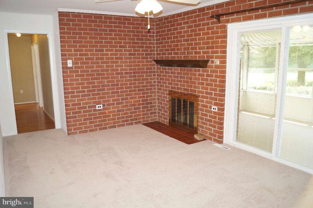 7985 Martown Road Laurel, MD 20723 - Photo 10 of 20 Family Room