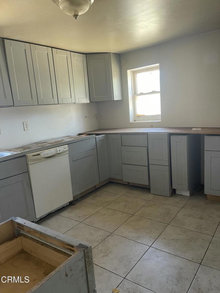 628 East 3rd Street Bakersfield, CA 93307 - Photo 30 of 35 IMG_9848