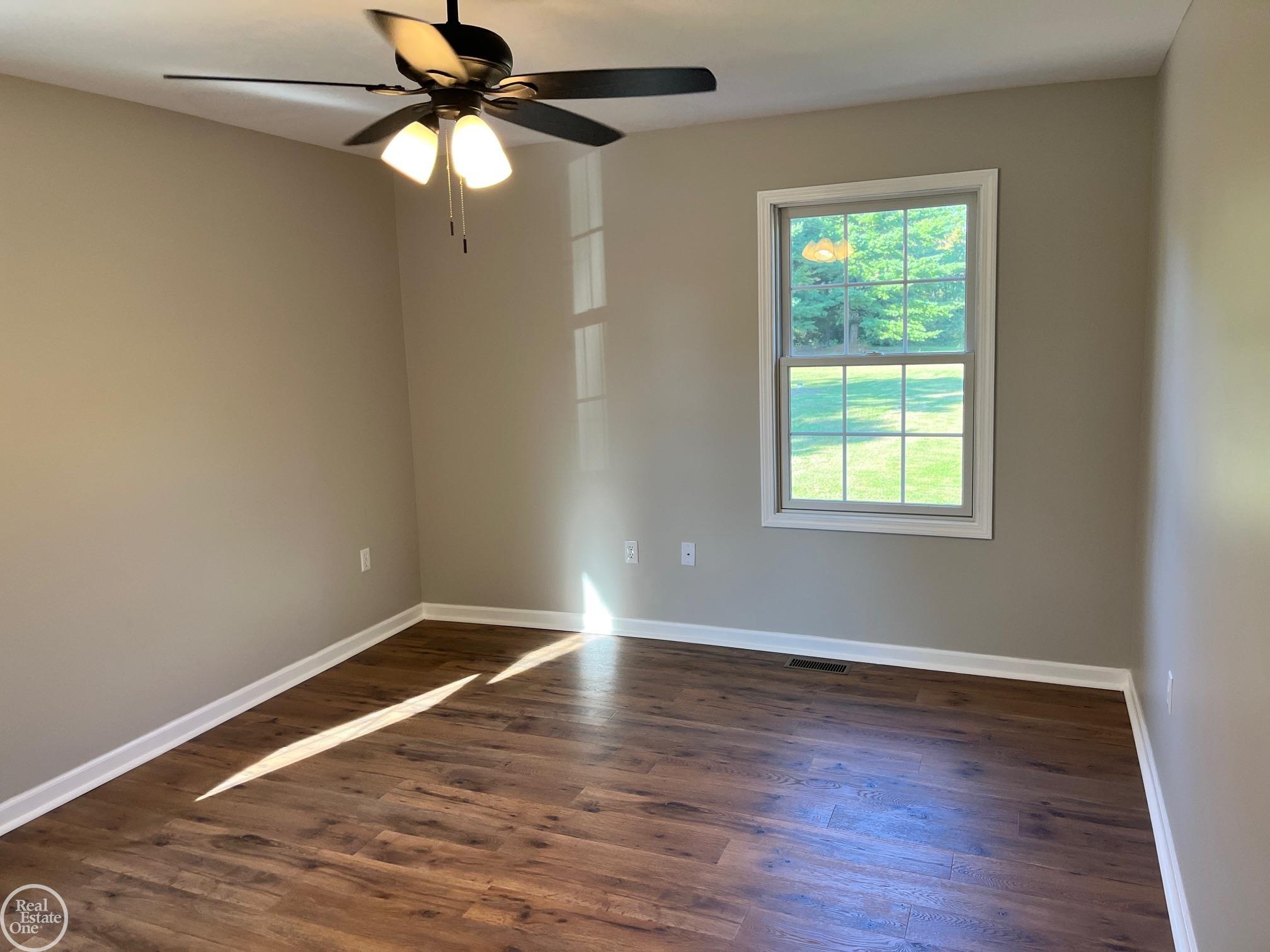 766 Wadhams Road St. Clair, MI 48079 - Photo 18 of 36 50188620-1f106571-1c1b-46eb-b9a6-88d9d272d689.JPG