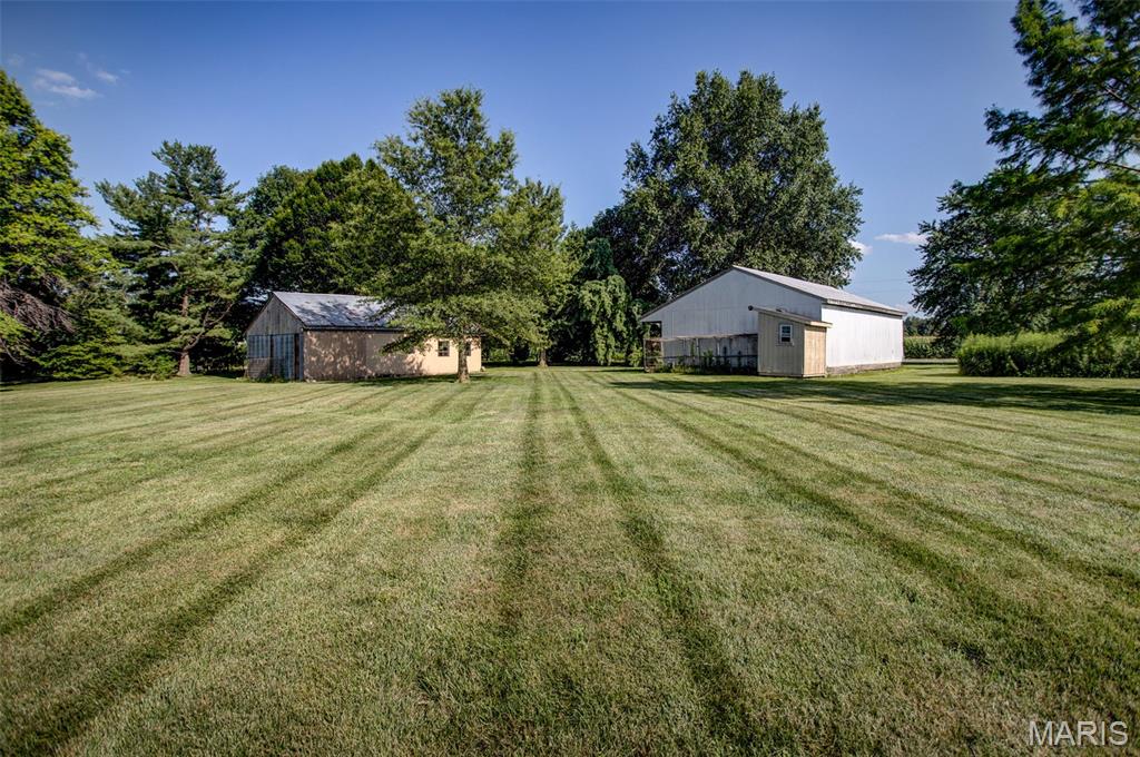 6063 Seiler Road Dorsey, IL 62021 - Photo 12 of 80