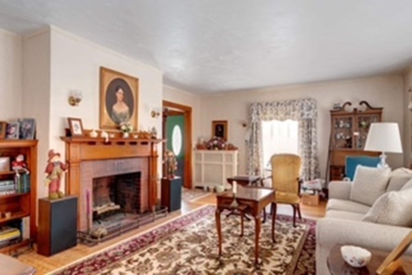 15 Davidson Road Worcester, MA 01605 - Photo 3 of 18 Gallery Image 3