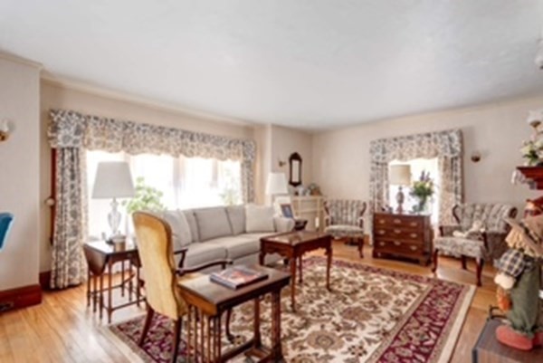 15 Davidson Road Worcester, MA 01605 - Photo 4 of 18 Gallery Image 4