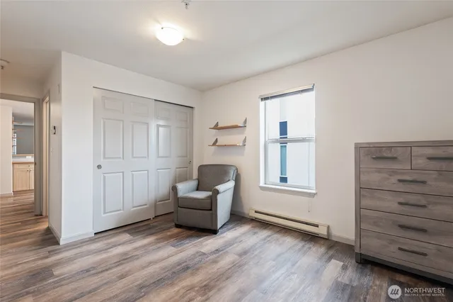 $2,500 | 10511 Midvale Avenue North, Unit 301, Seattle, WA 98133