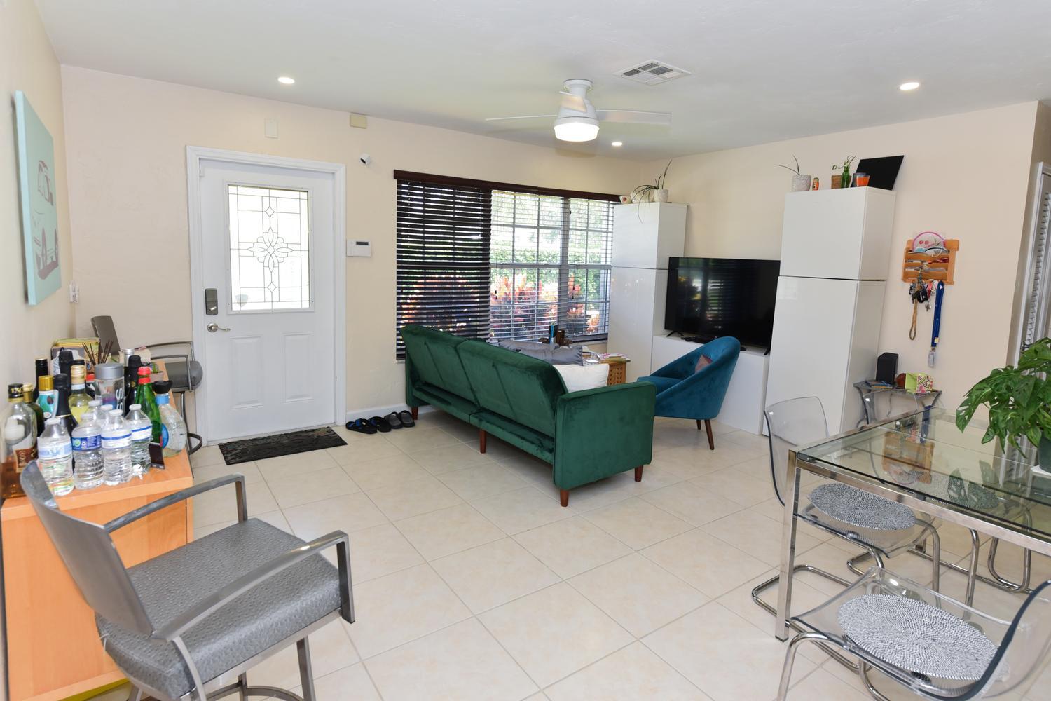 18625 Loxahatchee River Road Jupiter, FL 33458 - Photo 9 of 20 Living Room
