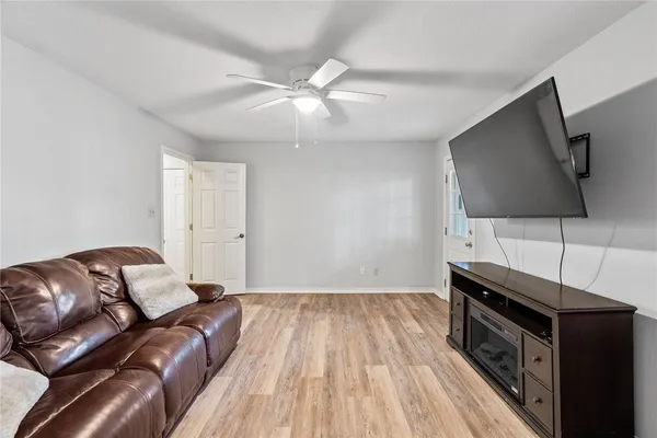 $550,000 | 422 Spanish Woods Drive, Rockport, TX 78382