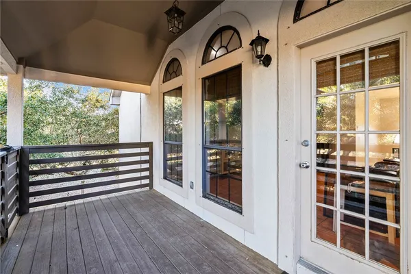 $550,000 | 422 Spanish Woods Drive, Rockport, TX 78382