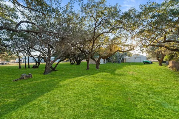 $550,000 | 422 Spanish Woods Drive, Rockport, TX 78382