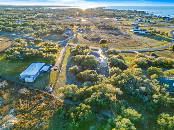 $550,000 | 422 Spanish Woods Drive, Rockport, TX 78382