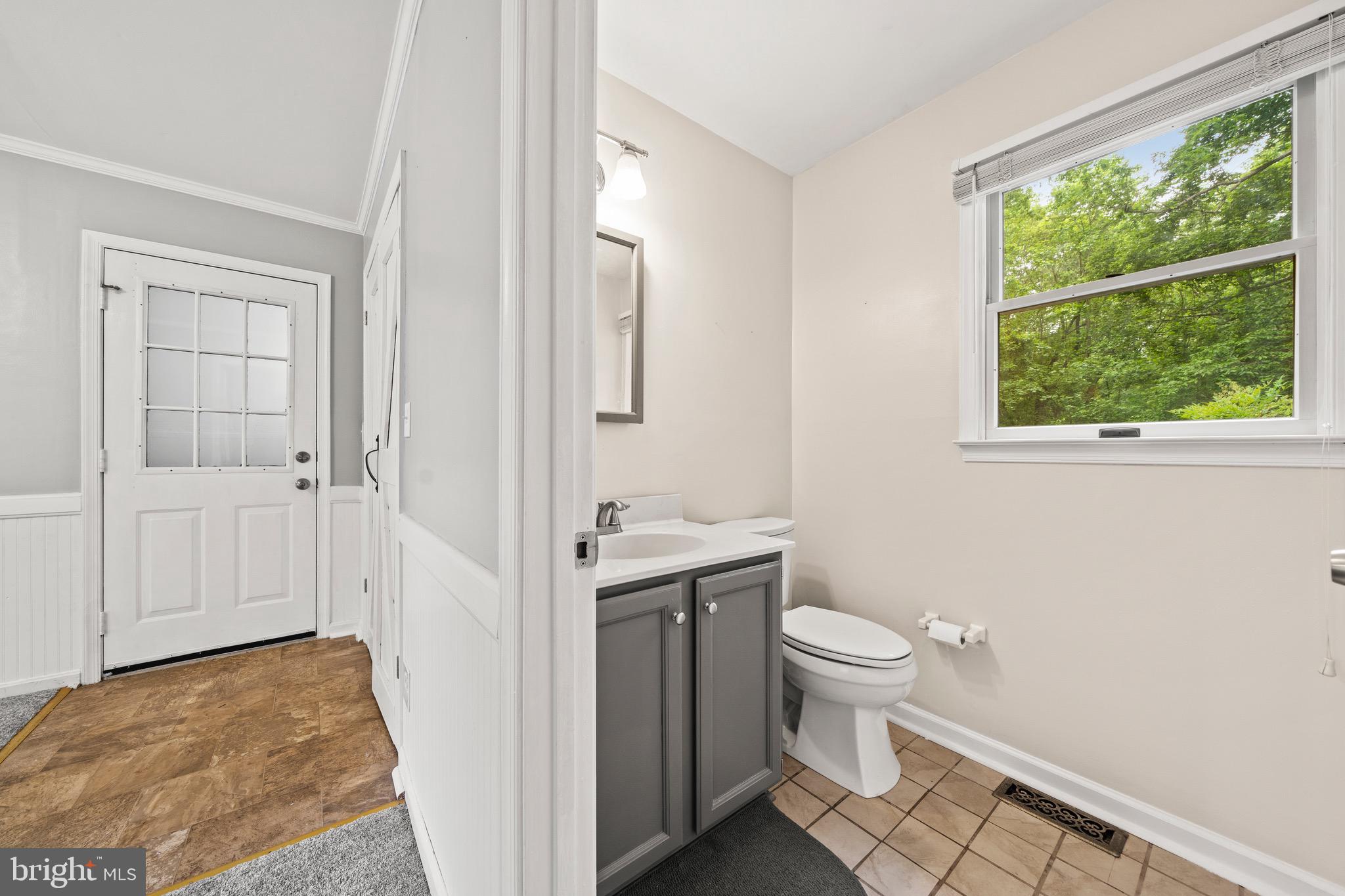 4290 Huntingtown Road Huntingtown, MD 20639 - Photo 20 of 35 Powder Room