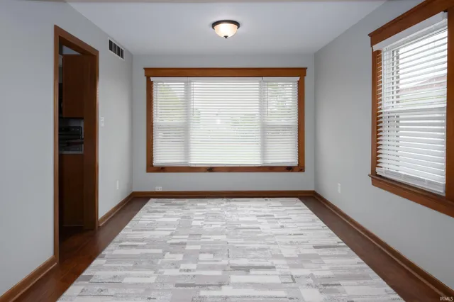 $324,900 | 10814 Lower Huntington Road, Roanoke, IN 46783