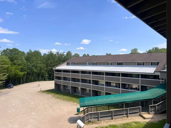 $395,000 | 8 Fall Line Drive, Unit N211, Newry, ME 04261