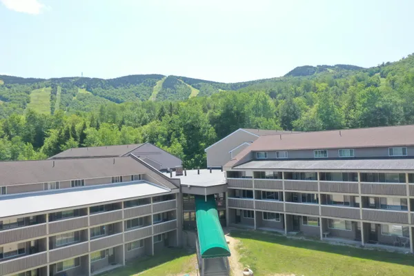 $395,000 | 8 Fall Line Drive, Unit N211, Newry, ME 04261