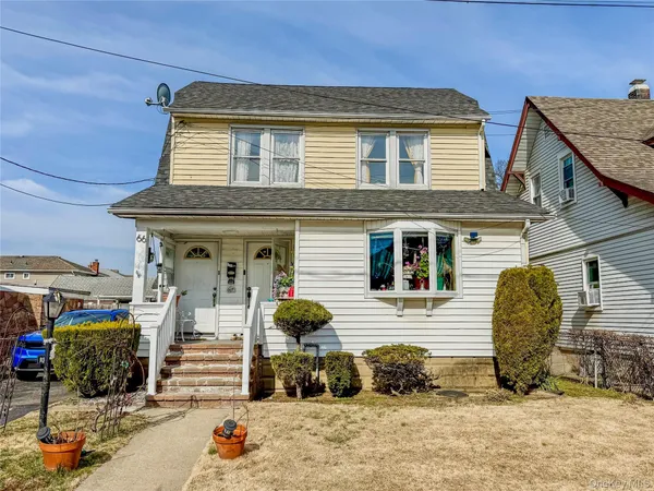 $2,400 | Undisclosed Address, Valley Stream, NY 11580