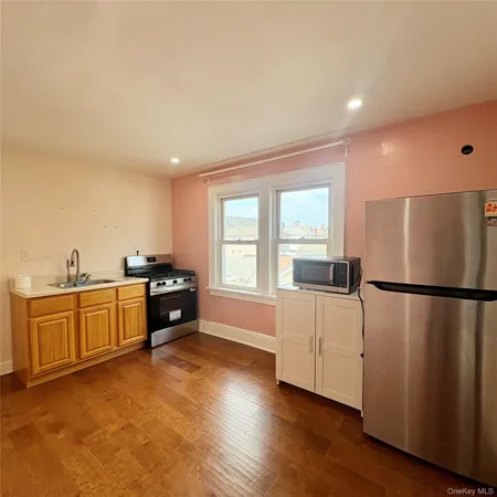 $2,400 | Undisclosed Address, Valley Stream, NY 11580