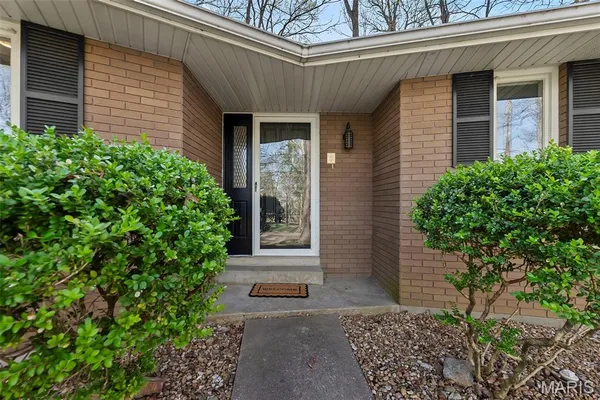 $295,000 | 1206 Sioux Avenue, Jackson, MO 63755