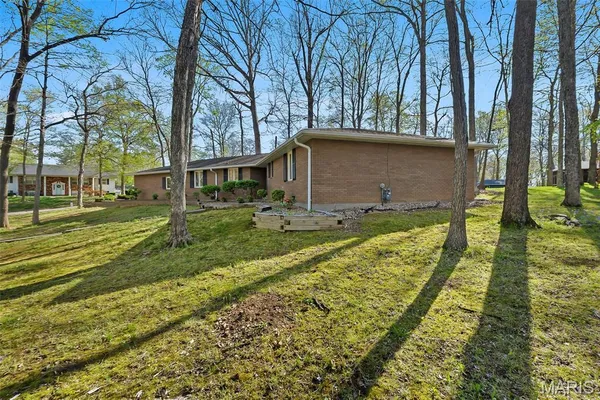 $295,000 | 1206 Sioux Avenue, Jackson, MO 63755