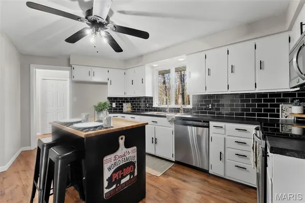 $295,000 | 1206 Sioux Avenue, Jackson, MO 63755