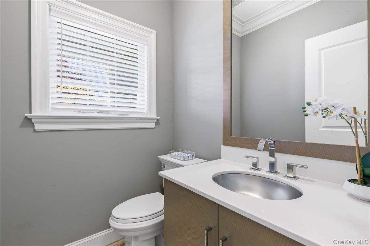 5 Rockridge Road Rye, NY 10580 - Photo 19 of 42 Guest Bathroom