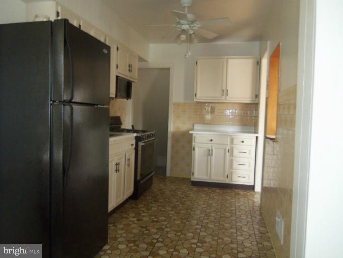 8069 Gray Haven Road Baltimore, MD 21222 - Photo 7 of 9 Kitchen