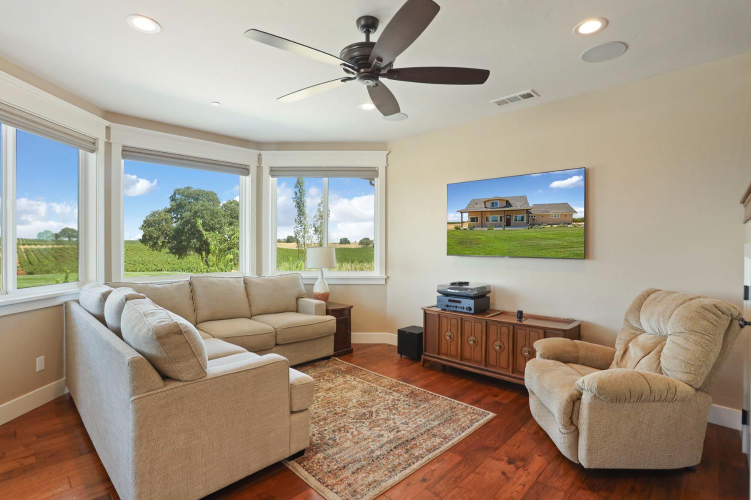 18739 Clements Road Lodi, CA 95240 - Photo 4 of 39