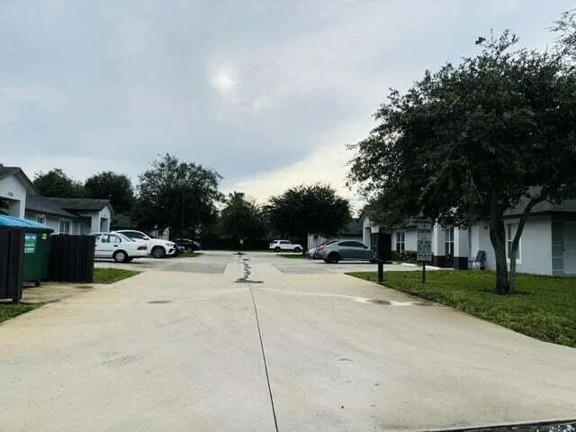 $1,700 | 1935 Palm Acres Drive, Palm Springs, FL 33406