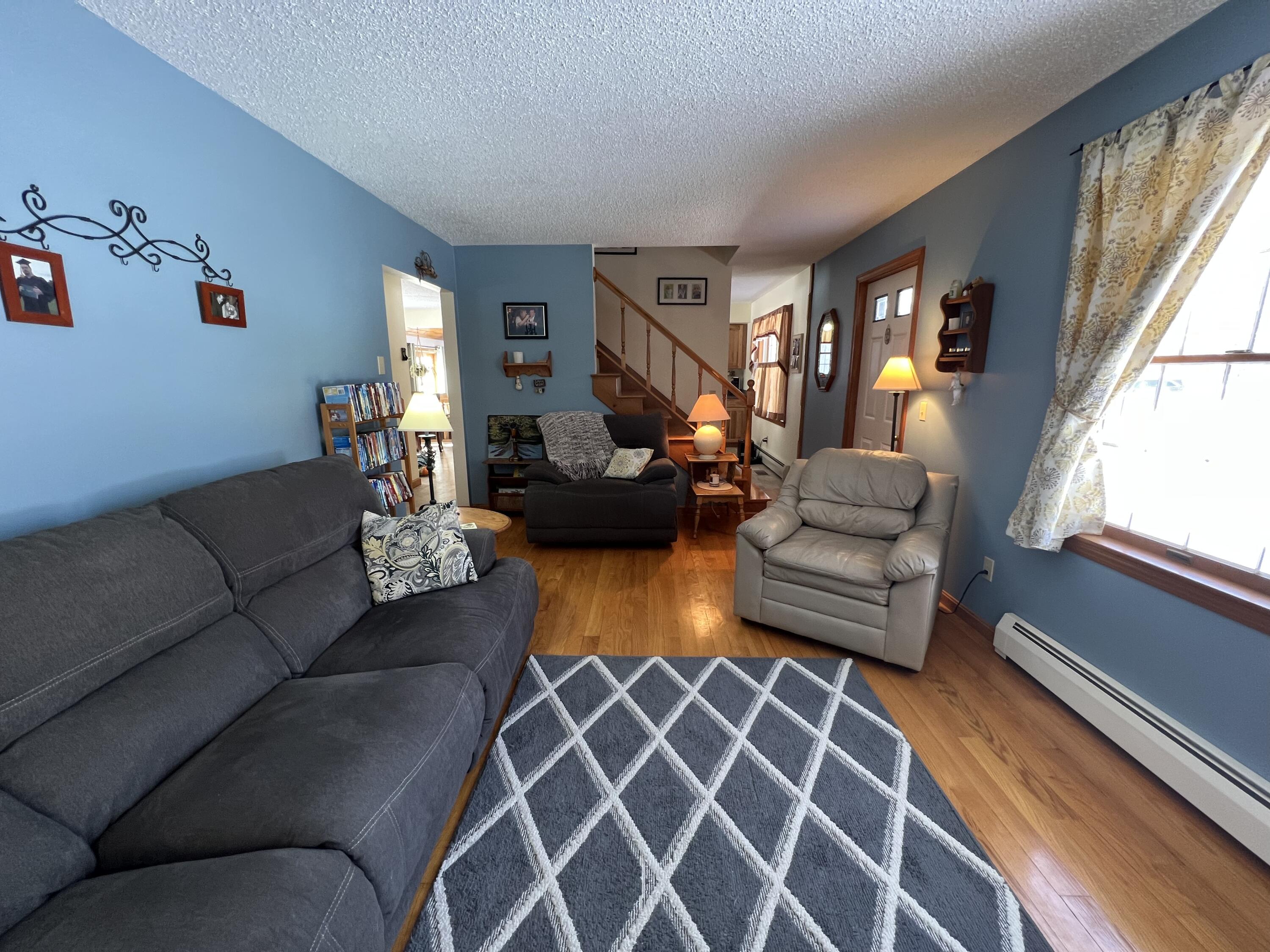 9 6 Rod Road Fairfield, ME 04937 - Photo 28 of 67 27 Living Room