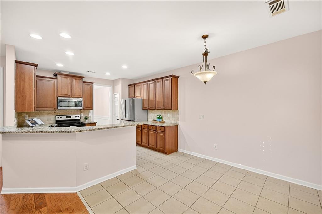 1931 Gregory Run Northeast Atlanta, GA 30345 - Photo 10 of 40