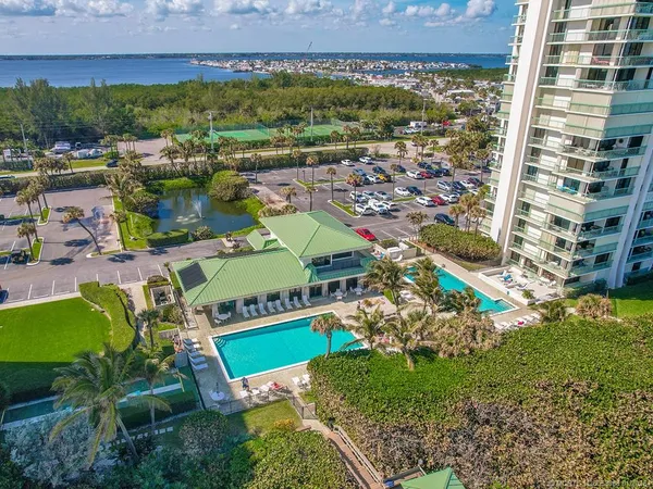 a view of an outdoor space