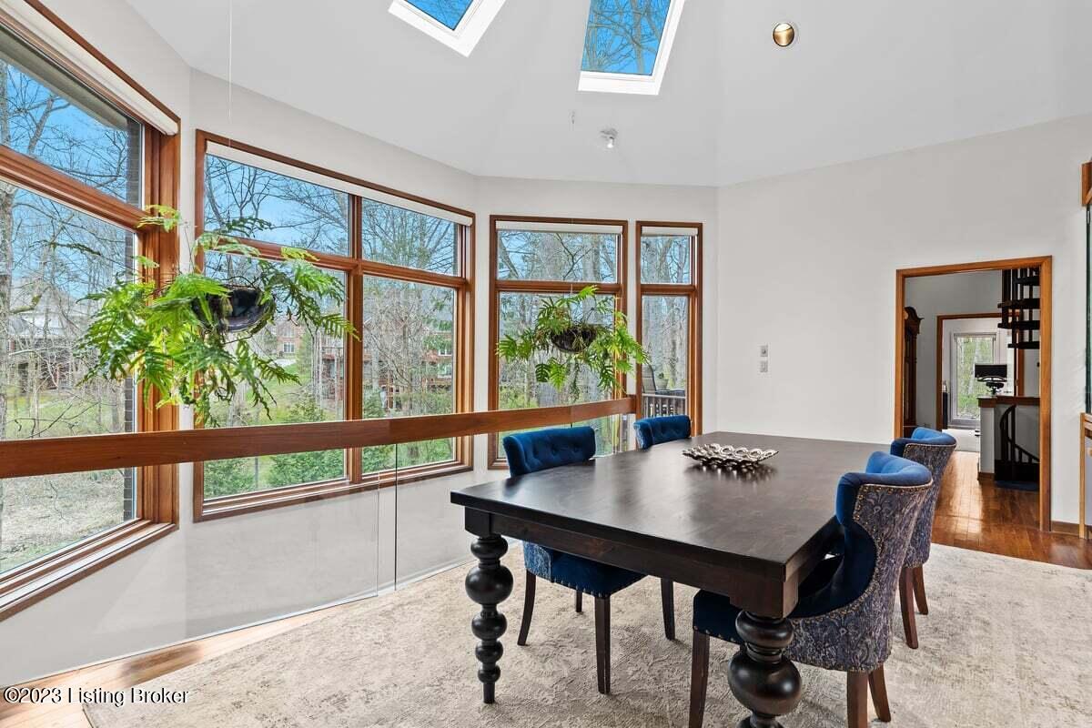 208 Ash Run Road Louisville, KY 40245 - Photo 8 of 53 Great dining area to entertain in