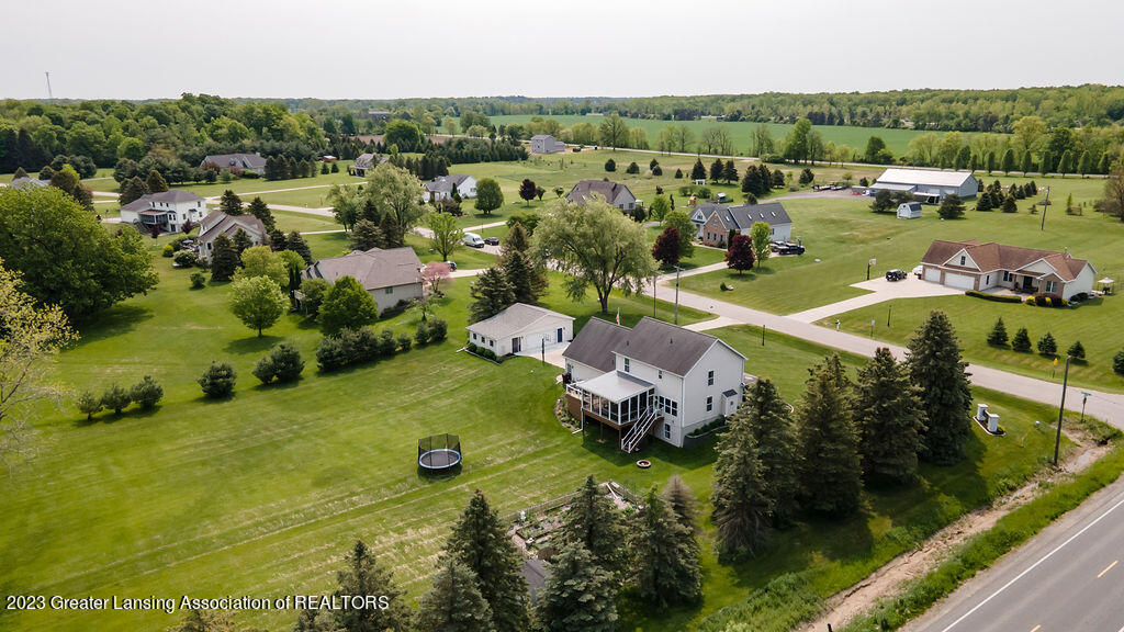 17 Three Oaks Road Okemos, MI 48864 - Photo 42 of 45 17ThreeOaks41