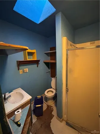 a bathroom with a toilet