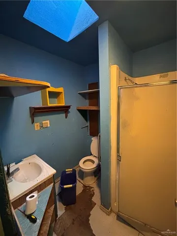a bathroom with a toilet